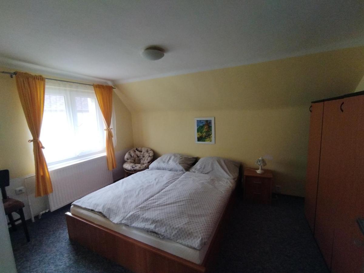 Apartman Se Zahradou 克尔诺夫 外观 照片